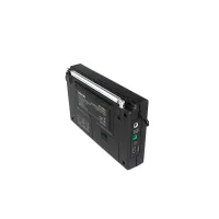 Tecsun PL-310ET yan girişler: harici anten, kulaklık ve mini-USB